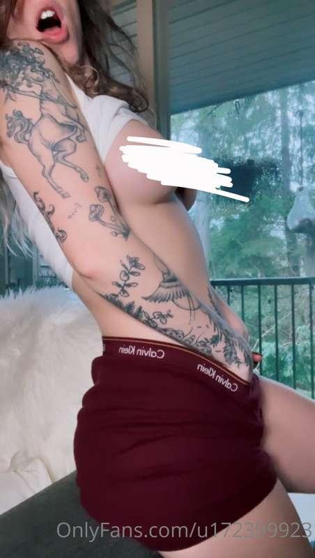 I got a new toy😈 Solo play and cum💦 with my new hand-blown g..