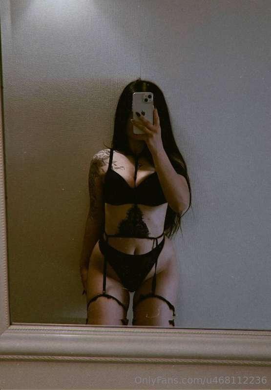Do you like black?🖤🐈‍⬛