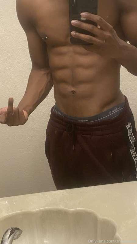 first newbie post, my post workout pics 😏😏😈