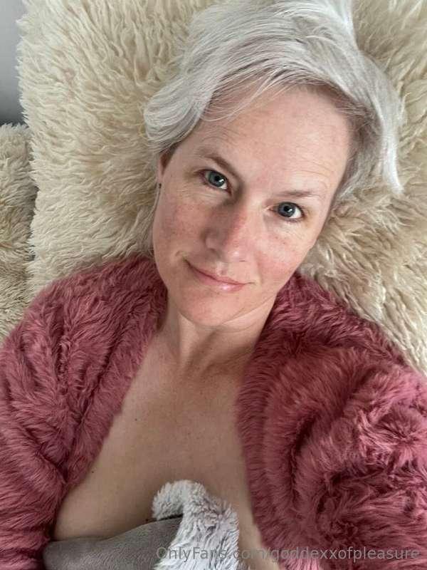 Post orgasm glow... Can you guess how I made myself cum?