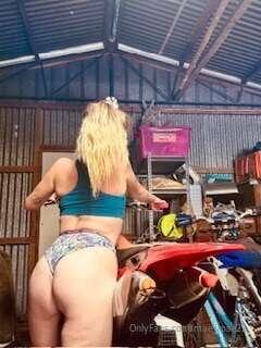 should we get more shoots with motorbikes an cars? 😜😈