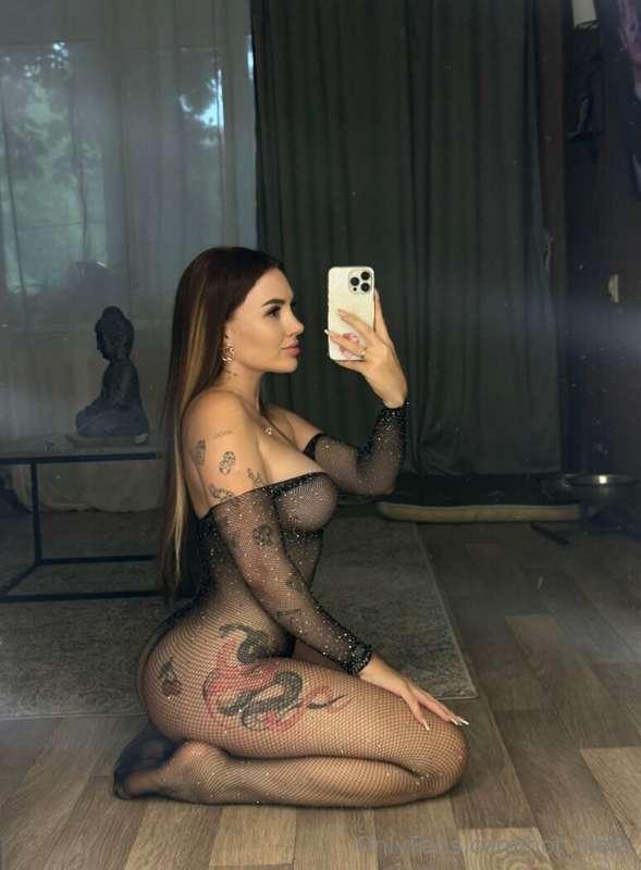🟡She @annachherry needs your cock more than ever🟡
This beaut..