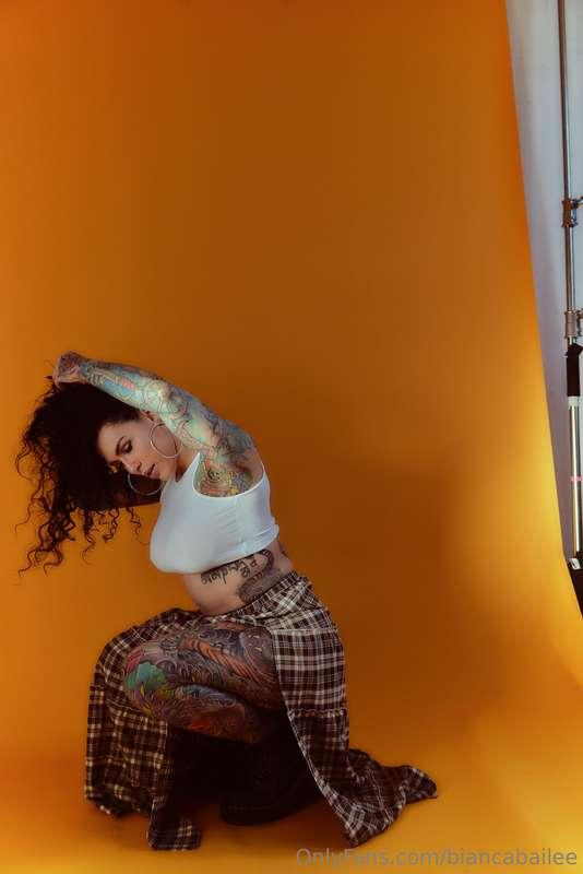 LIVE SHOW TONIGHT AT 6PM PST/9PM EST 🙏💙