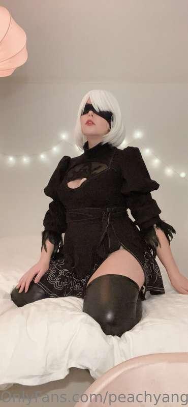 Everyone’s favourite android 2B 🥵 Including a video of me sh..
