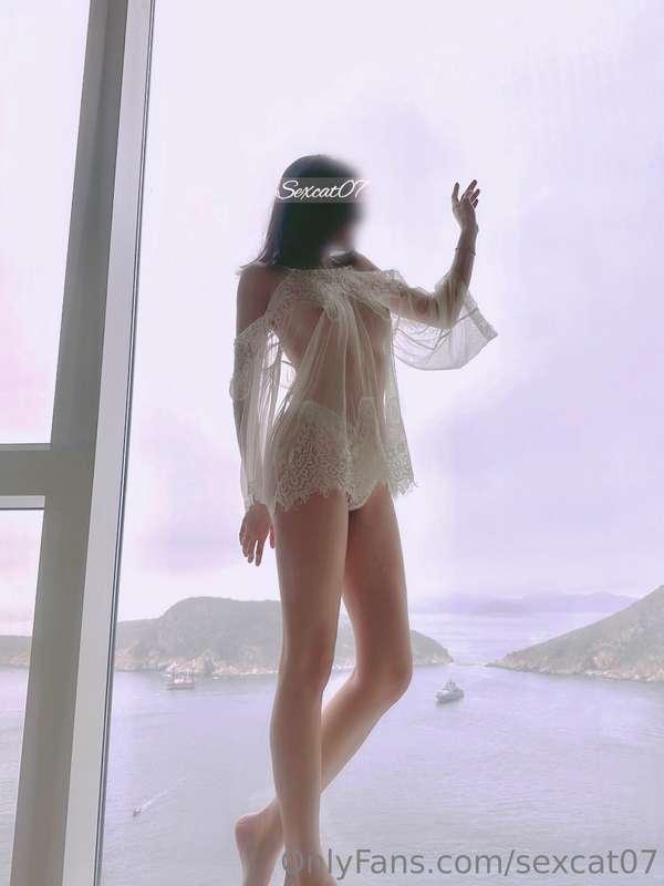 💗💗💗  貓仔呢套衫好無睇💙？  尋晚約左T 先生食飯睇戲，貓公借啲意話載我地，然後貓公加左 T 生既wts , 貓仔見..