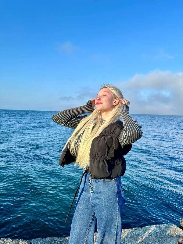 I love walking, especially by the sea 🌊. This is the best wa..