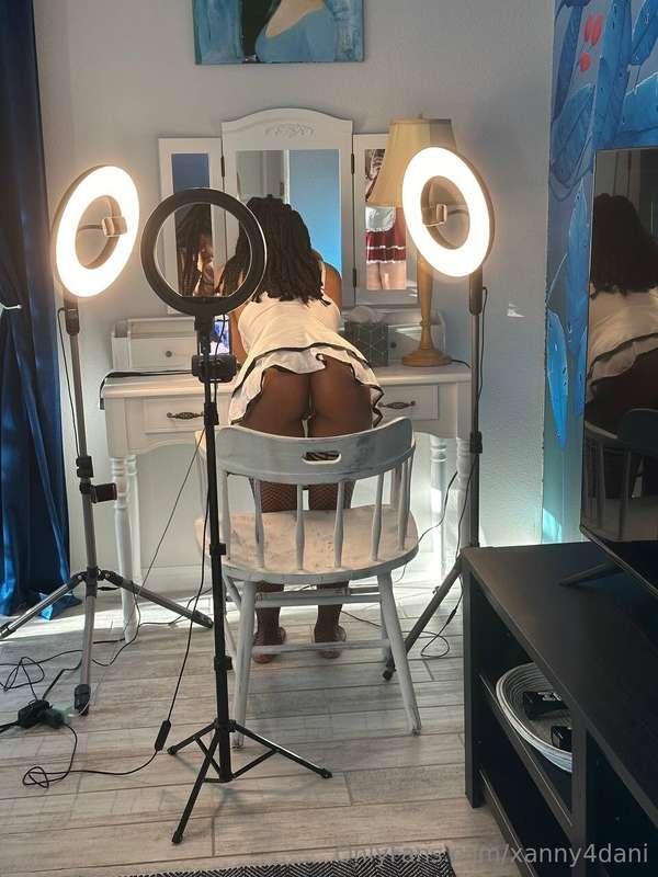 @xsavannahsavagex took these of me getting ready :))