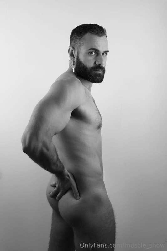 Follow my Italian friendWOLF RAYET ! 🐺 @WolfRayetxxx@WolfRay..