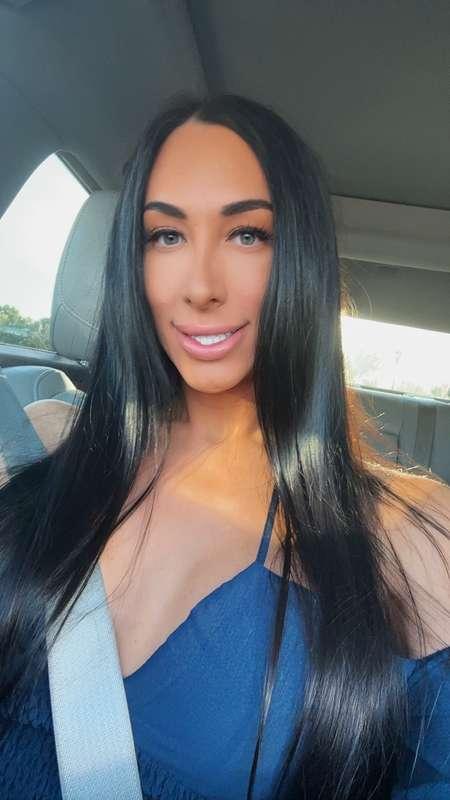 You think this selfie’s hot? My VIP will ruin your imaginati..