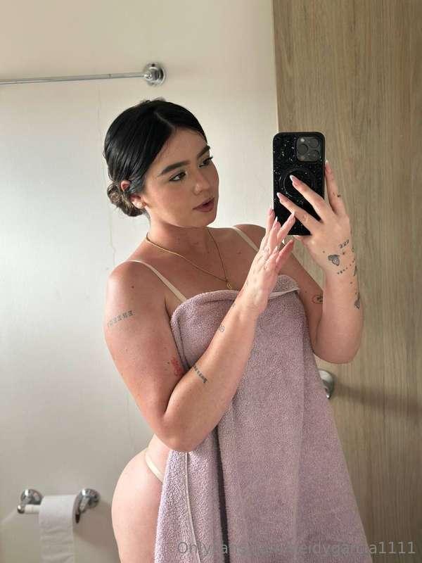 Te gustaría que use esto… o nada?🙈🤤