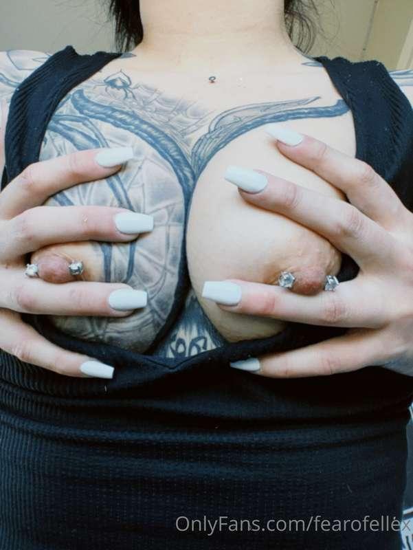 Who’s on and horny? 😋
