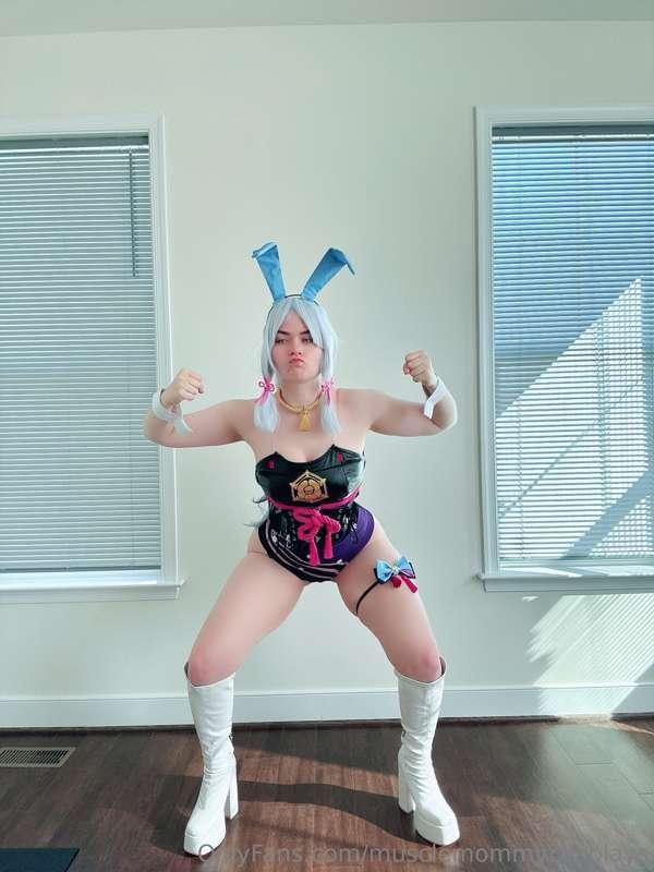 musclemommycosplays image #2