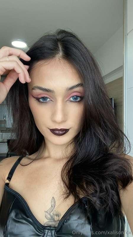 Look me in the eye baby 🥰