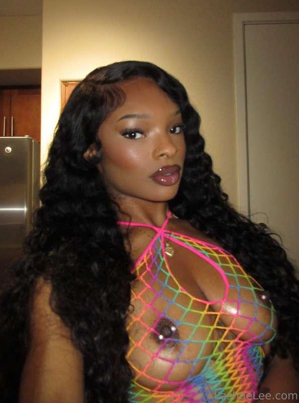 Say Hi if you love my pretty titties ☺️🩷