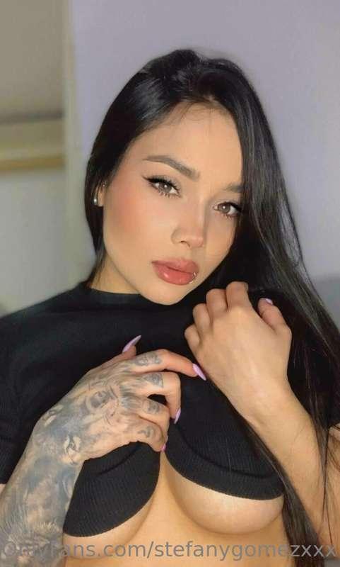 Cute or slutty ? 😝