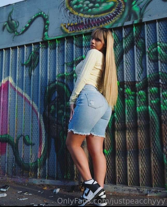 Hump dayyy 🍑