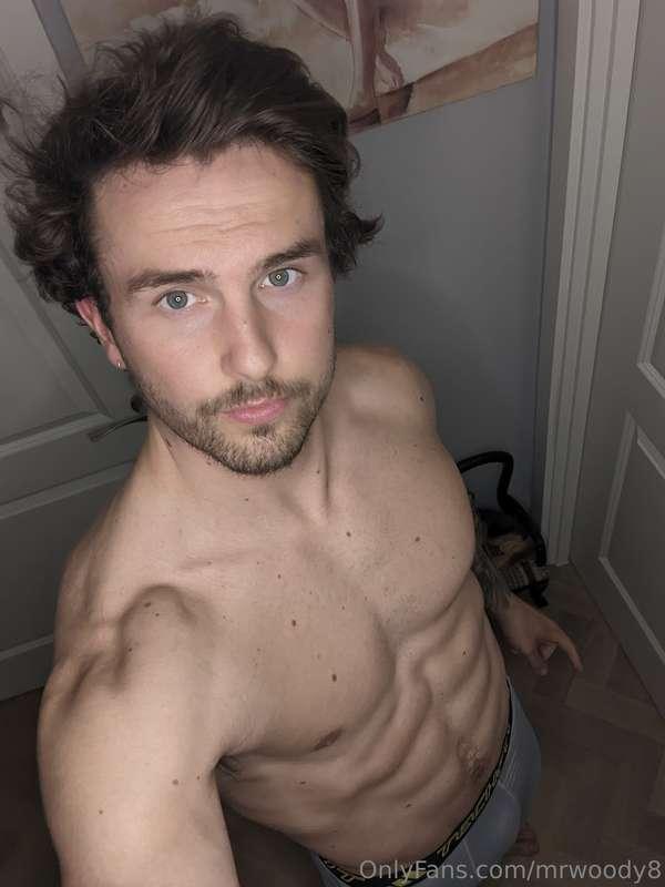 Jumping in the shower 😜🚿