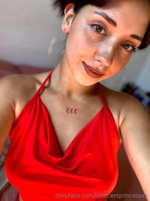 ✨ @chappxx ✨  •I'm Selena and I'm here for you to see the am..