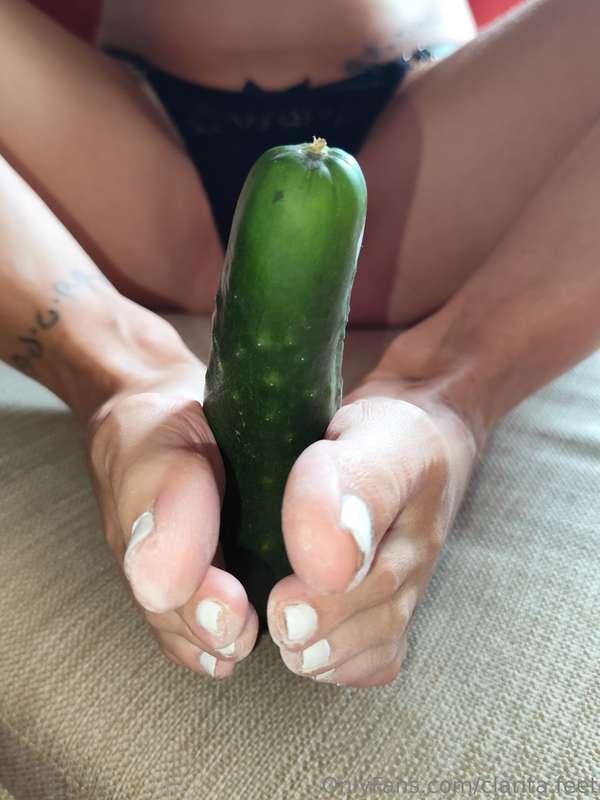 I can do this with several things too 😏🔥 Nude, XXX, and much..