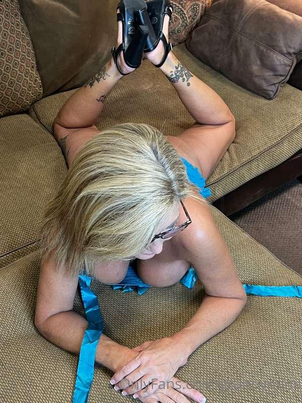 Is anyone interested in me going live on here a few times a ..