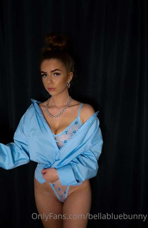 ops don't zoom in on my pussy 😇