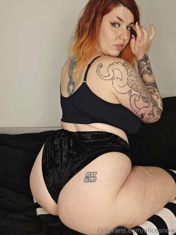 Your fantasy’s right here, and I’m hot for you. Come to my D..