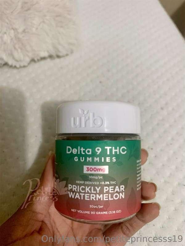 petiteprincesss19 image #0