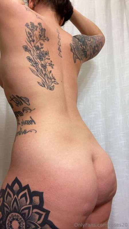 What do you call back dimples?