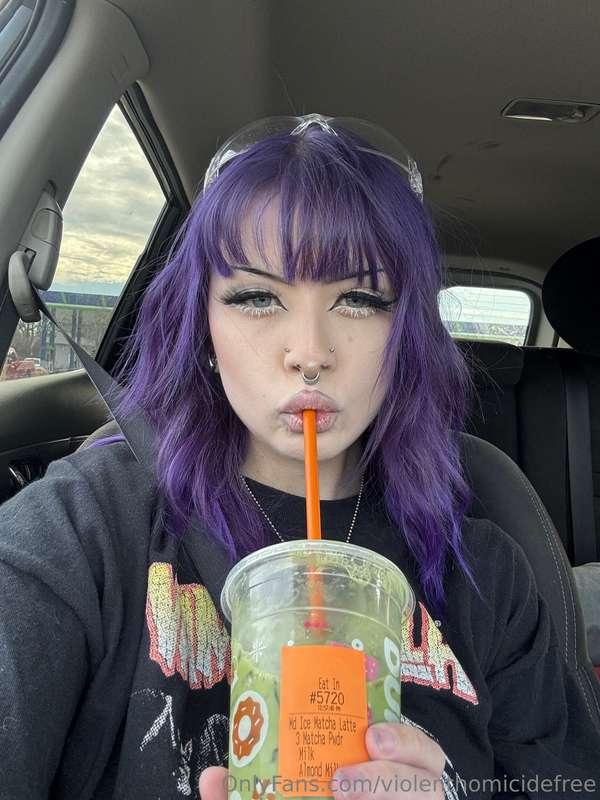 sucky sucky noises 🍹👄🖤