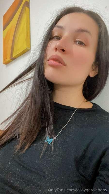 Feeling a little exhausted, but I hope I still look pretty🙈