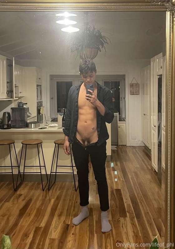 🥘 Going out for dinner OR do YOU want to stay in? 😏