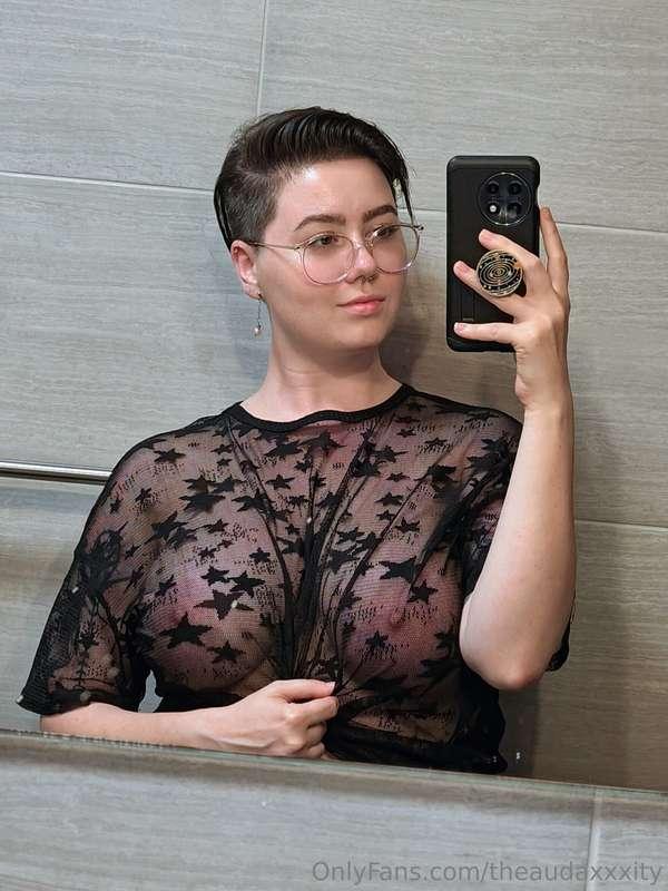 Good morning and a very lovely titty Tuesday to you all. 😘 I..