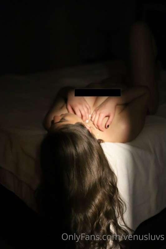 Stroke ur fingers thru my hair and ur dick thru my pussy