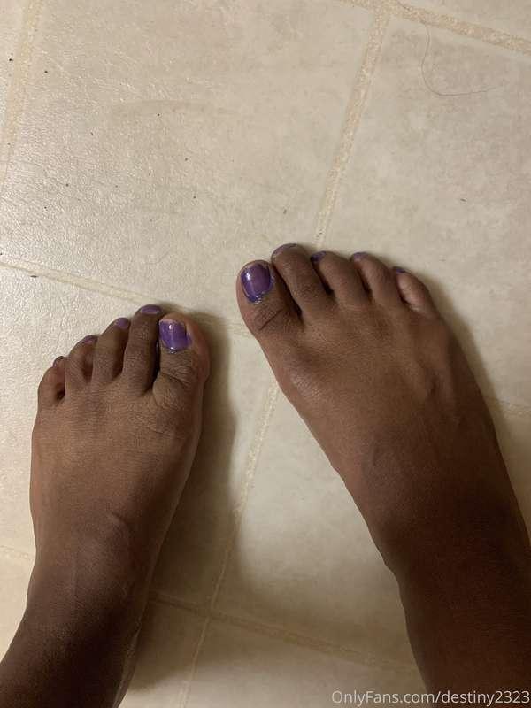 Purple toes 😊