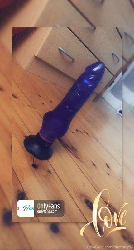 Who wants to see me use this dildo? 😉 just so you know, it a..