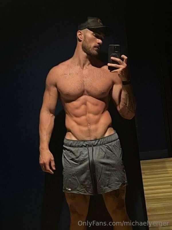 y’all like me with more meat on the bone? Or leaner and mean..