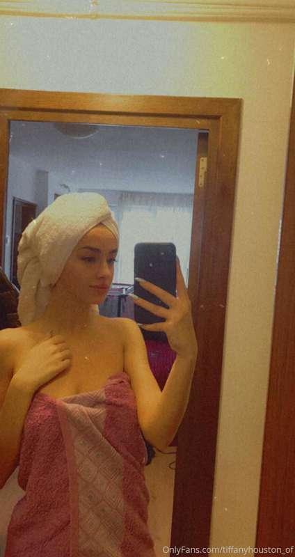 Out of shower just...wondering what I was doing there? #show..
