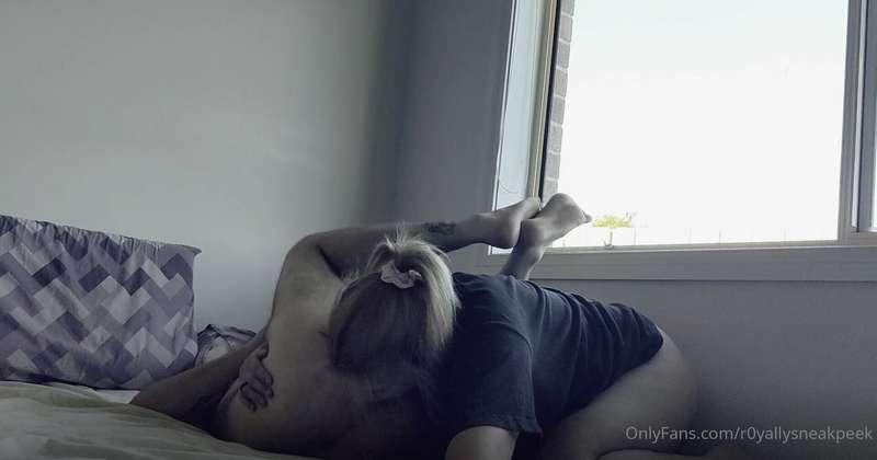 r0yallysneakpeek image #0