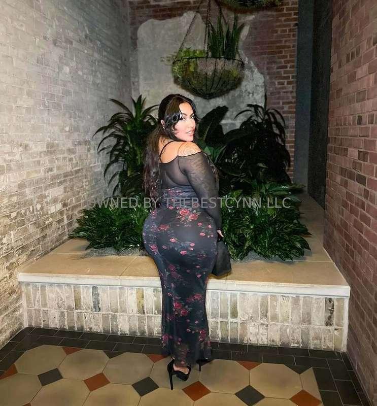 Just your daily naughty reminder that the view is always bet..