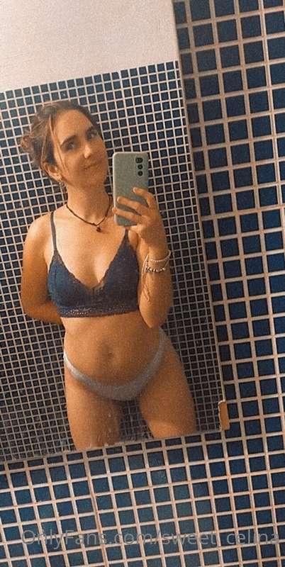 😇Would you stick your dick in my little hole? ????😇