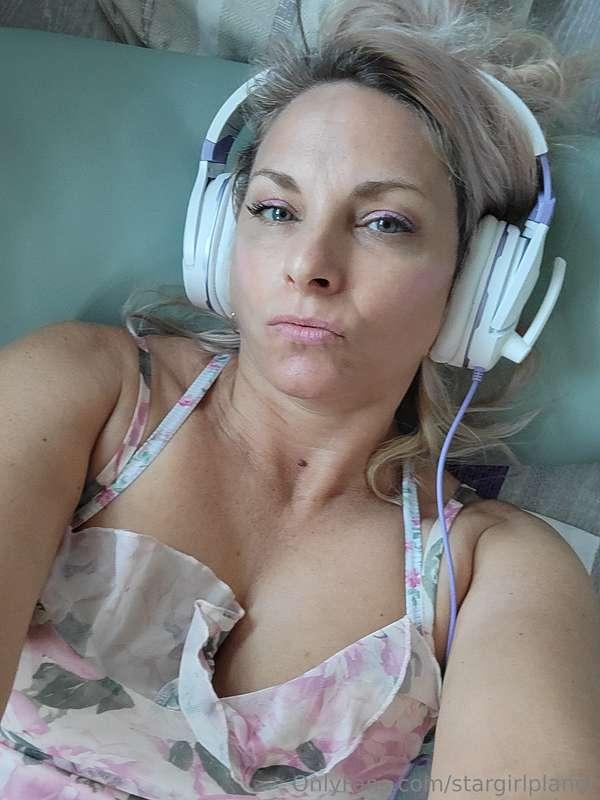 Look in your InBox for BoomBoom BumBum vid 🥰🍑🎶