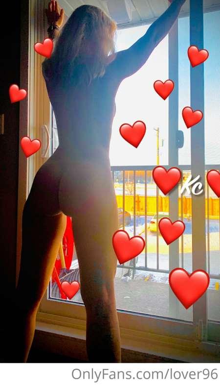 💕 Happy hump day!! 😏😋💕
❤️Kc