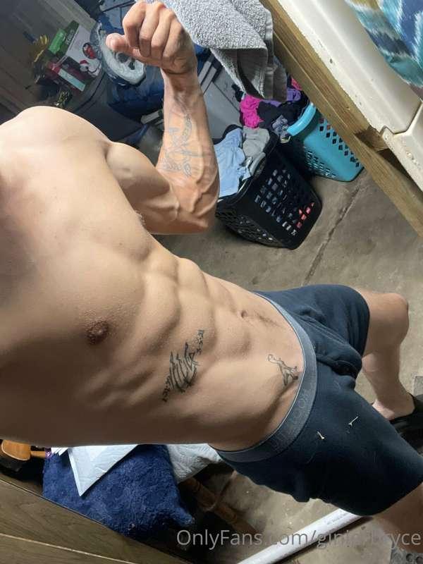 😝😝