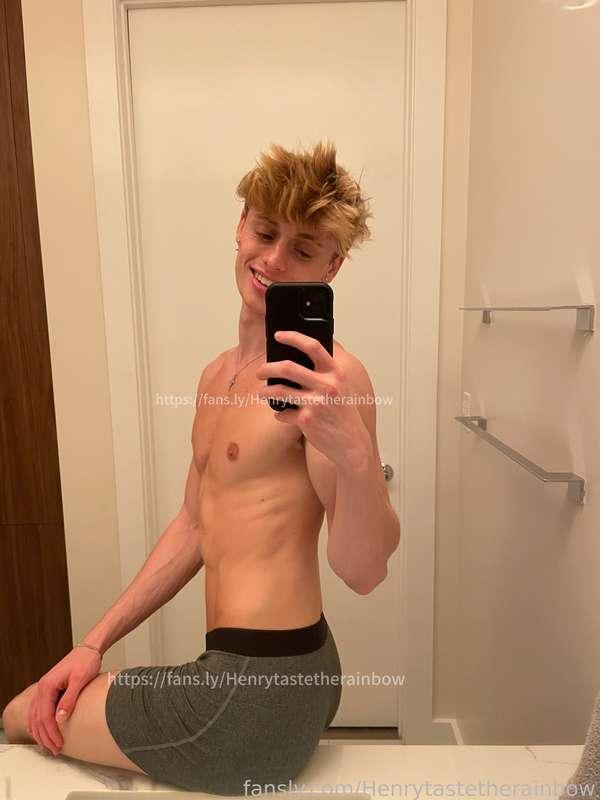henrytastetherainbow image #1
