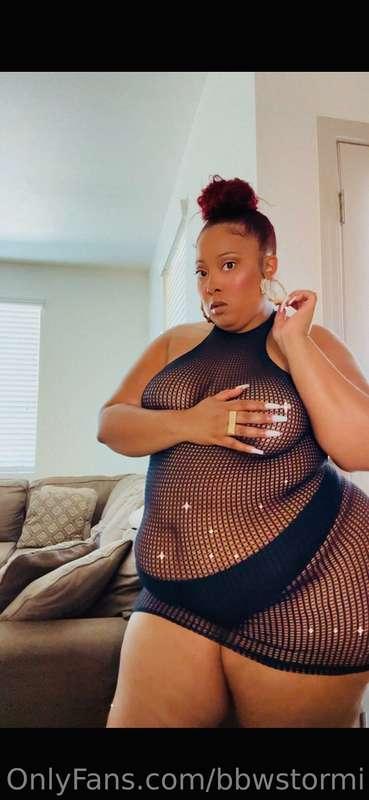 Thick girl Thursday 😈💦🤤 custom videos available NOW ! Ask ab..