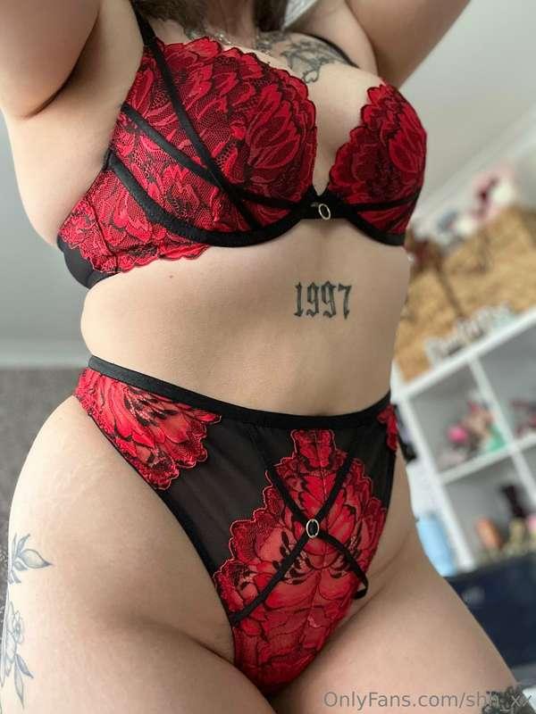 Absolutely in love with this set feels Christmassy 😍❤️