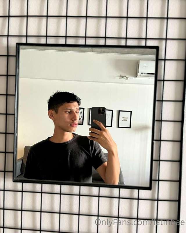 a photo with clothes LOL 😹😈