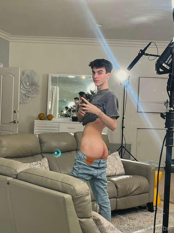 my dick or my ass 👀😼