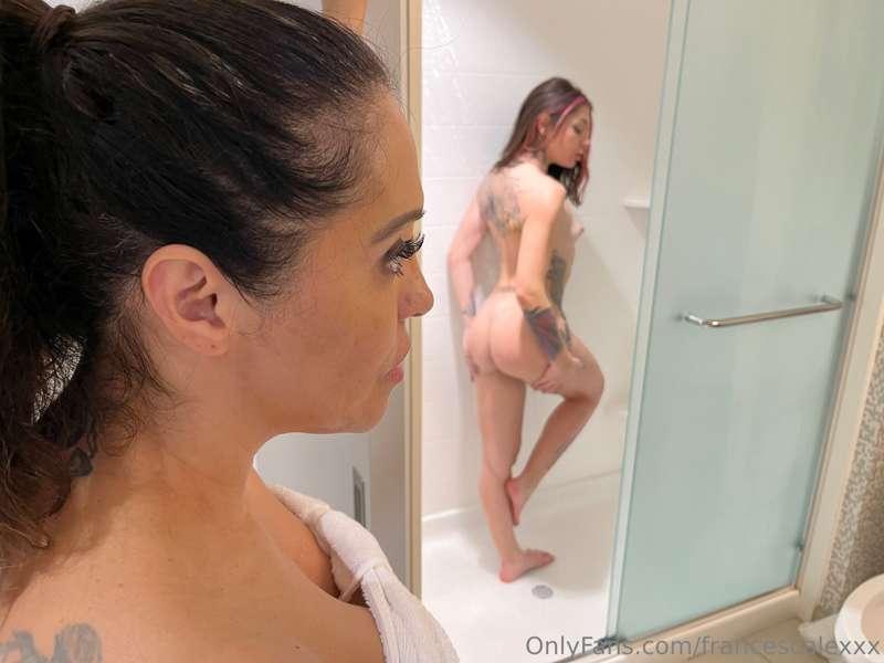 Dropping Tonight 😈 Brand New Stepmom Girl Girl Lesbian Showe..