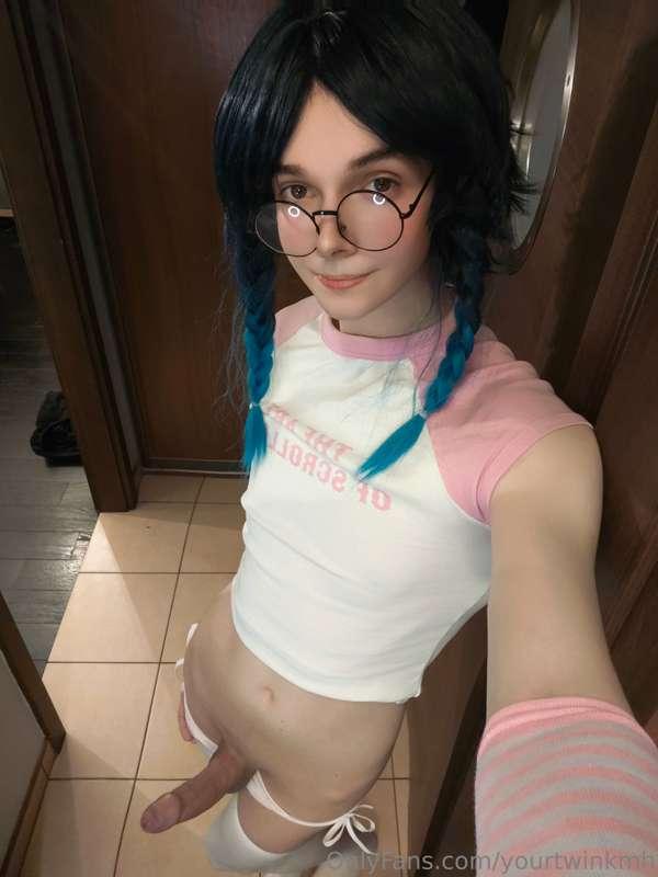 Hope you don't mind my hard cock 😜